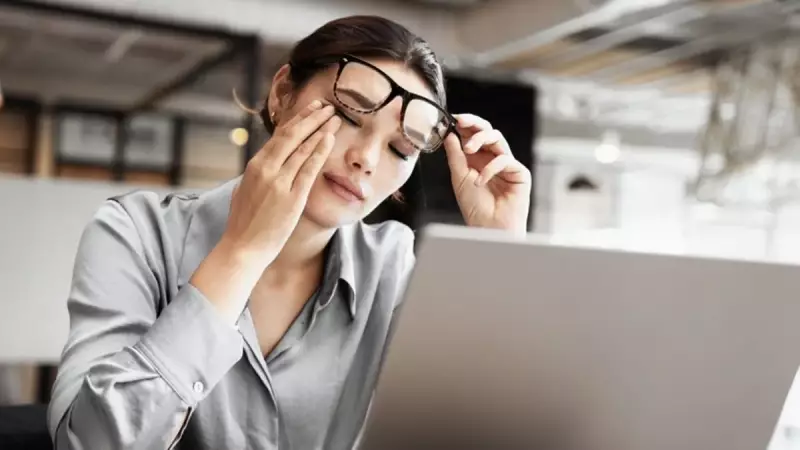 Ekran Bağımlılığı Gözlerinizi Mahvediyor! Bu 7 Belirtiye Dikkat Edin