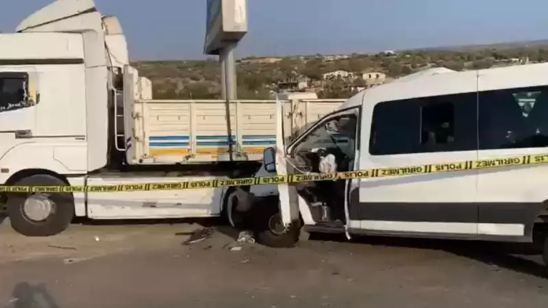 Erdemli'de Feci Kaza: 2 Can Yitti, 10 Yaralı! Acılı Geceyi Anlatan Detaylar