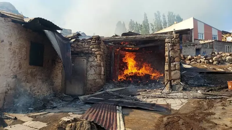 Erzurum Yakutiye'de Orman Yangını: Ekipler Gece Gündüz Demeden Mücadele Ediyor