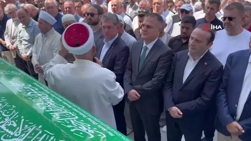 Eski AK Parti Muğla Milletvekili Ali Boğa Son Yolculuğuna Uğurlandı: Sevenleriyle Vedalaştı