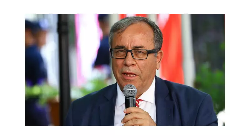 Eski Sağlık Bakanı Halil Şivgin Son Yolculuğuna Uğurlandı: Türkiye'nin Sağlık Politikalarına Damga Vuran İsim