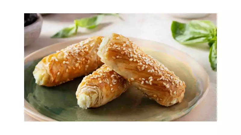 Ezine Peyniri ile Hazırlanan Borek Tarifi: Yaza Özel Lezzet Şöleni!