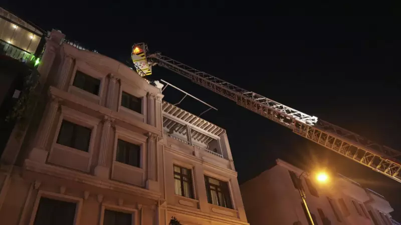 Fatih'teki Otel Yangını: İstanbul'un Tarihi Kalbinde Gece Yarısı Kâbusu!