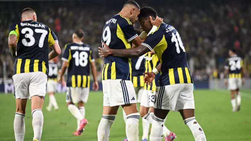 Fenerbahçe, Hollanda Takımlarına Karşı 10. Zaferini Kutluyor!