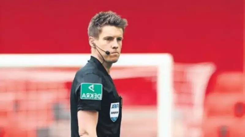 Fenerbahçe'nin Benfica Maçında Şaşırtan Hakem Kararı!