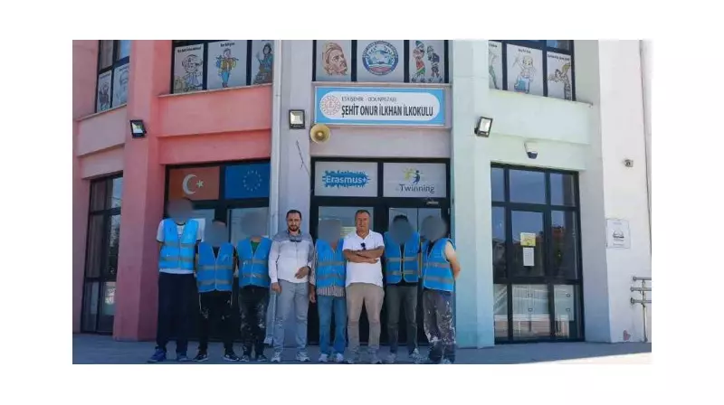 Gönüllüler Okulları Renklendirdi: Temizlik ve Boyama Seferberliği