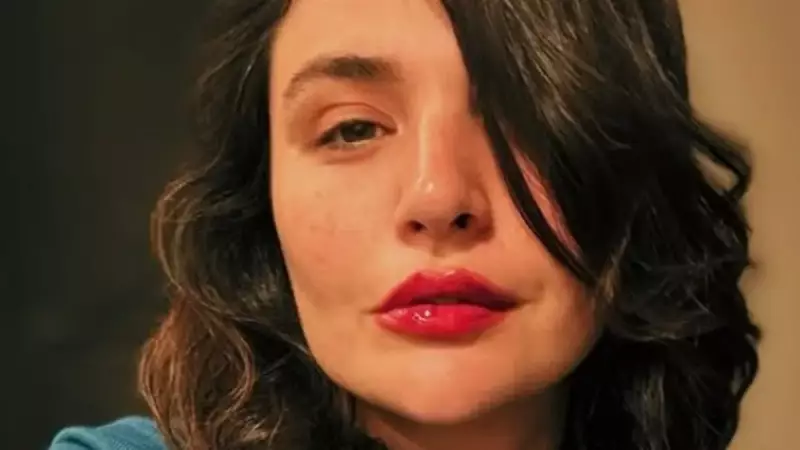 Gonca Vuslateri'de Şok Dönüşüm! Sarışınlıkla Gelen 40 Yaş Sendromu Mu?