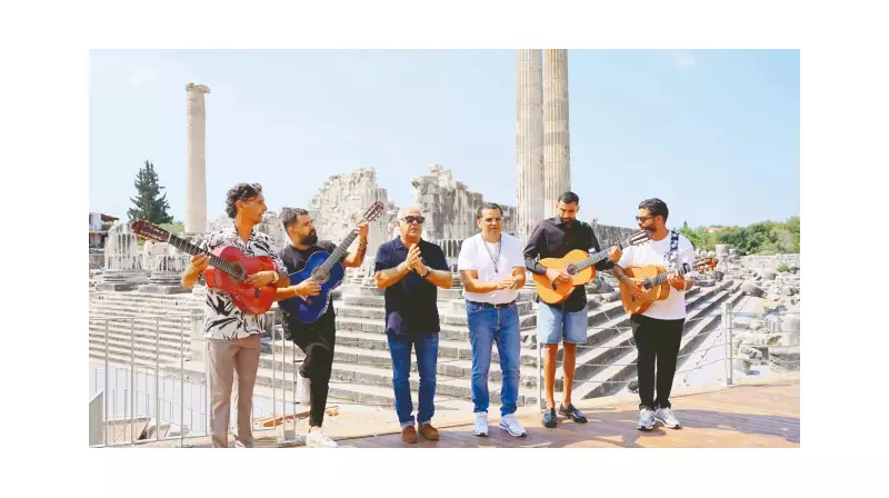 Gypsy Kings, Apollon Tapınağı'nda Büyüleyici Bir Klip Çekti!