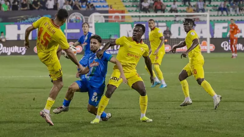 Göztepe, Çaykur Rizespor'u 3-0 Mağlup Etti: İşte Maçın Dikkat Çeken Detayları!