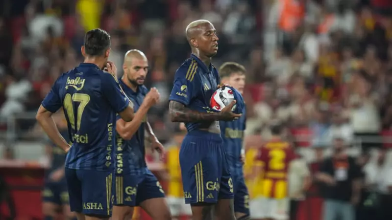 Göztepe-Fenerbahçe Maçı: Taraftarları Şaşırtan Gelişmeler ve Derin Analiz