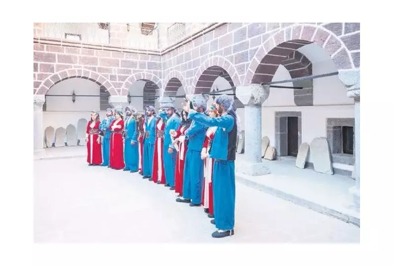 Hakkari'de Kültür ve Sanat Rüzgarları Esiyor: 1. Uluslararası Festival Başlıyor!