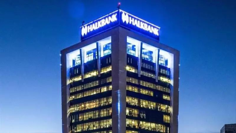 Halkbank'tan Flaş Açıklama: İşte Hesap Sahiplerini İlgilendiren O Karar!