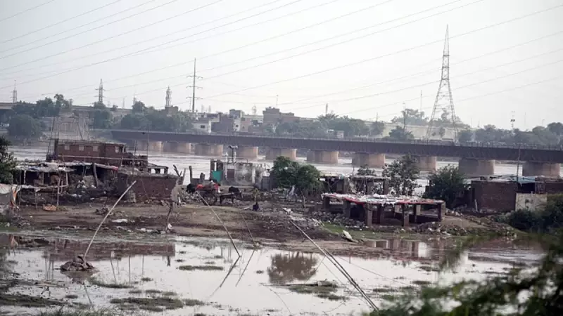 Hindistan'dan Gelen Su Felaketi: Pakistan'da Selde 22 Can Yitirildi!