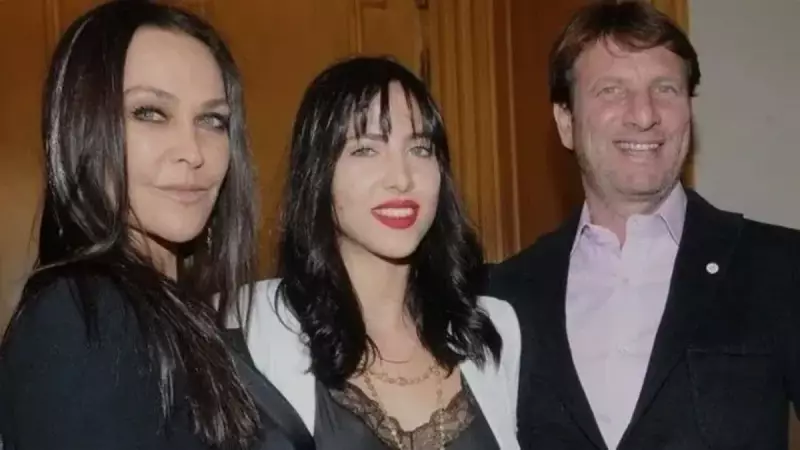 Hülya Avşar'ın Kızı Zehra Çilingiroğlu, Sosyal Medyada Fırtınalar Estiriyor! Annesinin İzinde İlerliyor