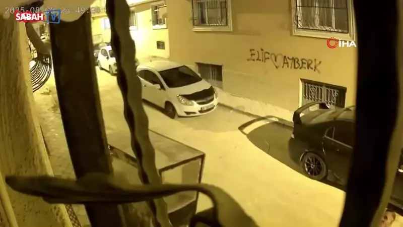 Hırsız Alarm Sesiyle Korkudan Kaçarken Görüntülendi! İşte O Anlar