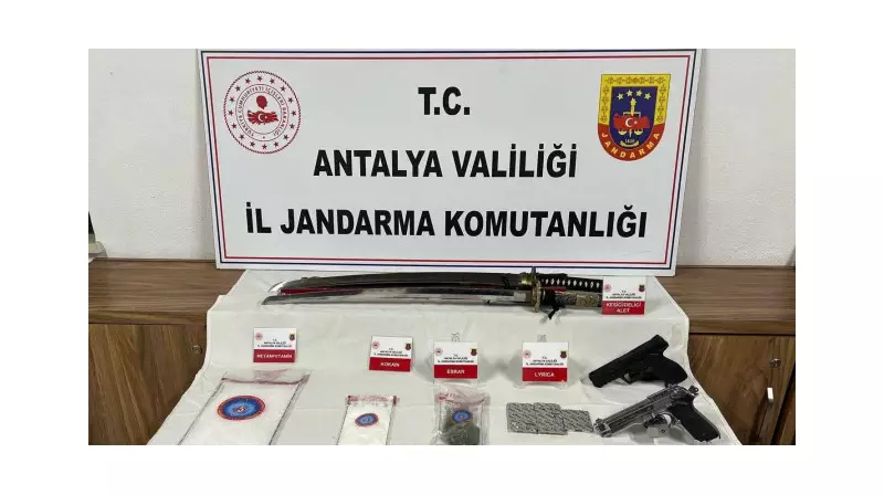 Jandarma Uyuşturucu Operasyonunda Büyük Darbe: 3 Şüpheli Yakalandı!