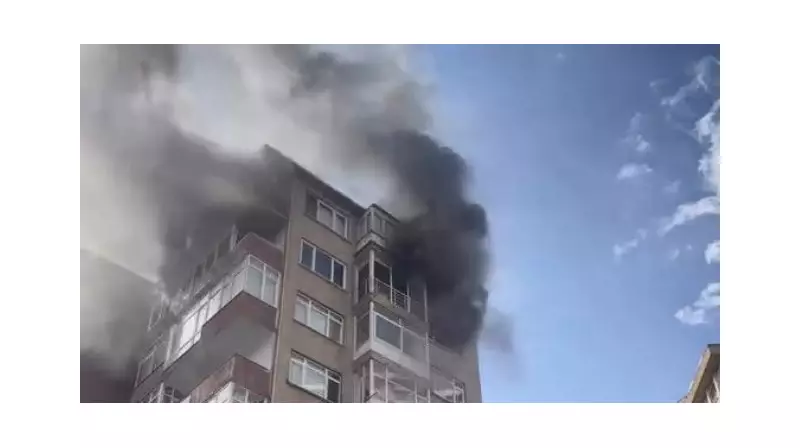 Kadıköy'de 11 Katlı Binada Çıkan Yangın Korku Dolu Anlar Yaşattı! Tüm Ekipler Alarmda