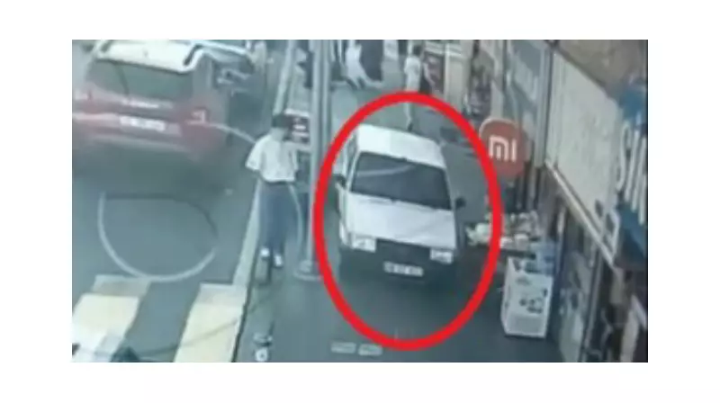 Kaldırıma Çıkan Sürücüye 11 Bin TL Ceza: 'Yol Benim' Demenin Bedeli Ağır Oldu!