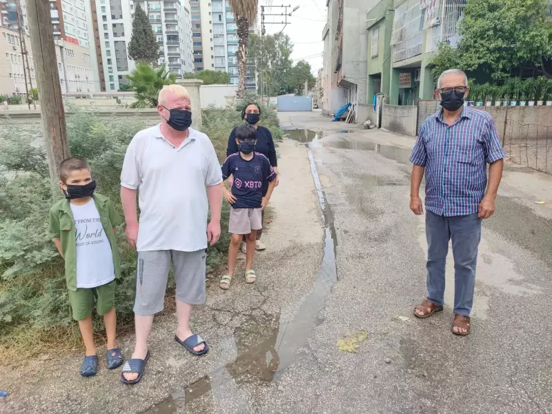 Kanalizasyon Taştı, Mahalleli Maske Takmak Zorunda: 'Pandemiye Döndük!'