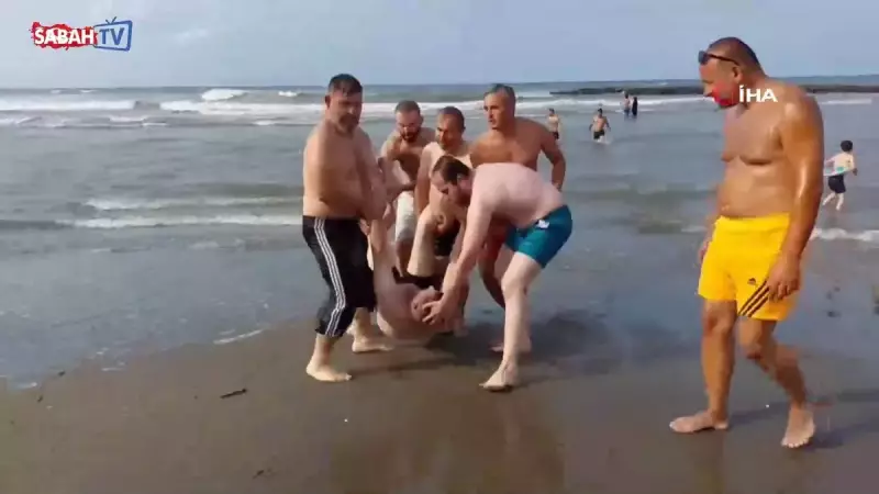 Karadeniz'de Yaşam Mücadelesi: İki Genç Denizden Baygın Halde Kurtarıldı!