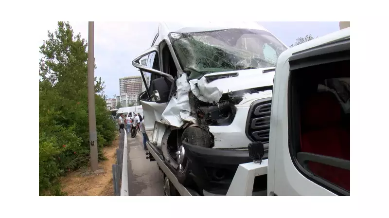 Kartal'da Yağmur Sonrası Zincirleme Trafik Kazası: Araçlar Birbirine Girdi!