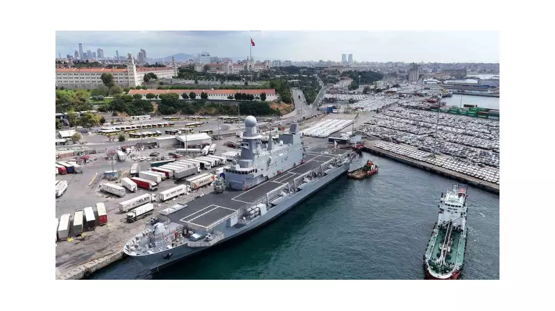 Katar Donanması'nın Dev Amfibi Gemisi Al Fulk İstanbul'da: İşte Detaylar!