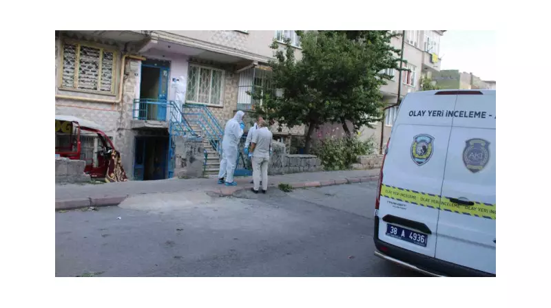 Kokudan Rahatsız Olan Komşular İhbar Etti: Evde Cansız Beden Bulundu!