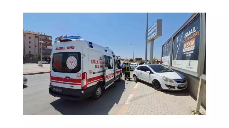 Kontrolünü Kaybeden Araç, Aydınlatma Direğine Çarptı: Sürücü Mucizevi Şekilde Kurtuldu!