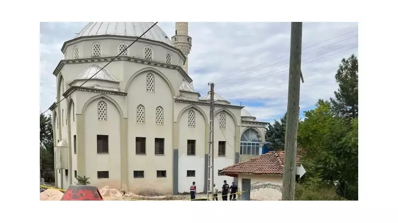 Konya'da Cami Kubbesinden Düşen Kişi Hayatını Kaybetti: Acı Olay!