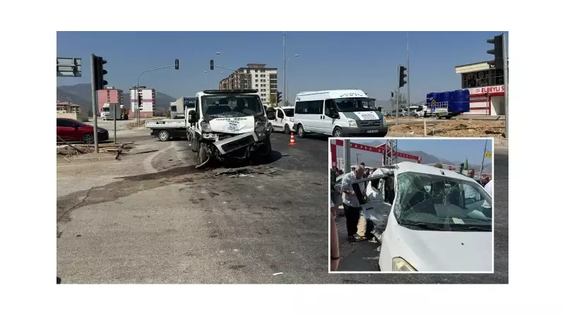 Konya'da Feci Kaza! Düğün Konvoyuna Çekici Çarptı: Ölü ve Yaralılar Var