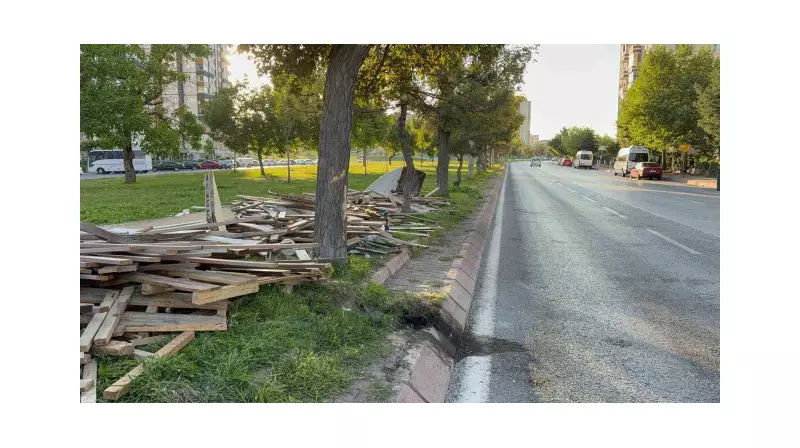 Korkunç Kaza: Arkadan Çarpma Sonucu Kamyonet Devrildi, 4 Yaralı!