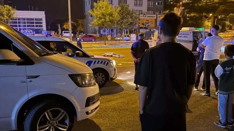 Korkunç Kaza: Kamyonet Çarptı, Otomobil Ezdi! Kadın Hayatını Kaybetti