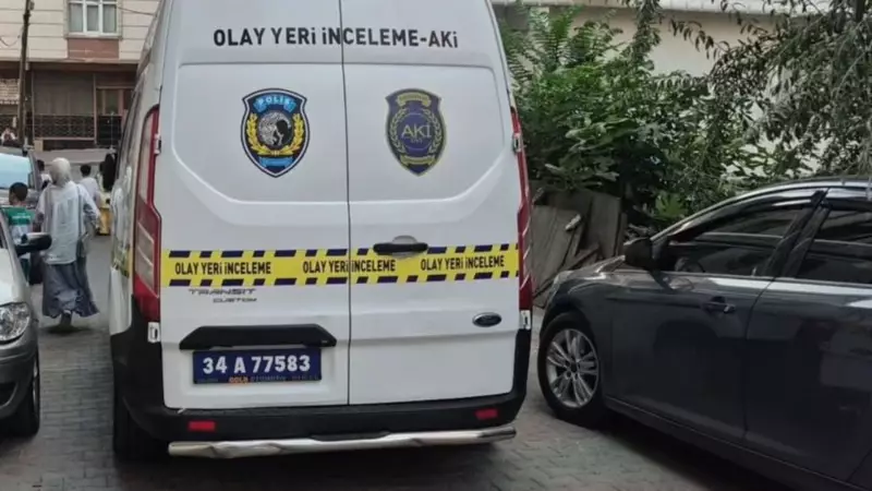 Korkunç Olay: Ailesine Saldırdıktan Sonra Kendini Pencereden Attı!