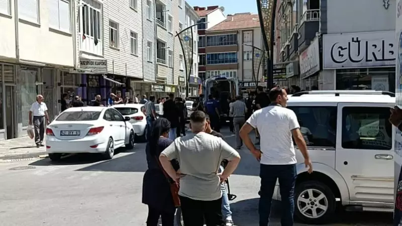 Korkunç Olay: Otomobilden İnen 2 Kardeş, 2 Kişiyi Bıçakladı!