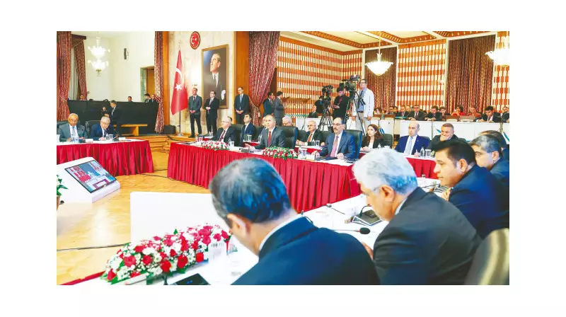 Meclis Komisyonu'nda Kritik Görüşmeler: Yoğun Mesai Devam Ediyor!