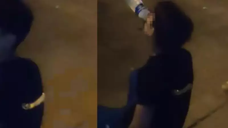 Mersin'de Dehşet Saçan Görüntü: Sırtında Bıçakla Kaldırımda Oturdu!