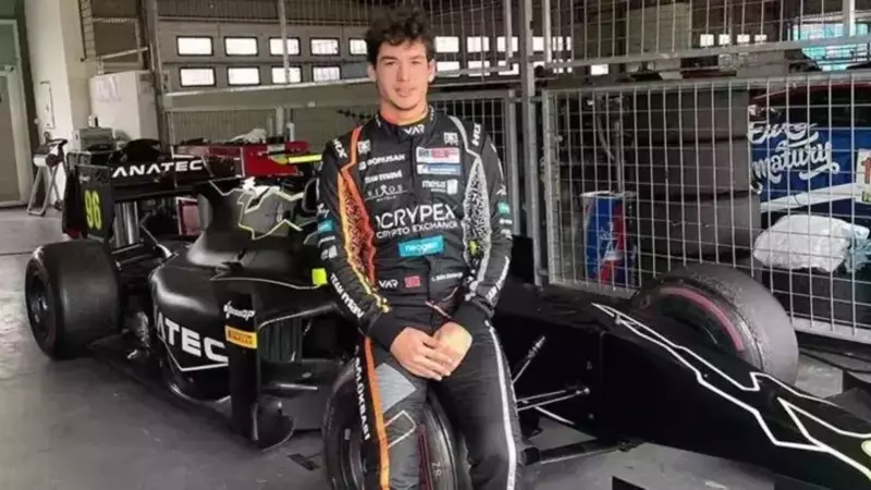 Milli Pilot Cem Bölükbaşı'ndan Belçika'da Muhteşem Zafer! Podyuma Çıkardı