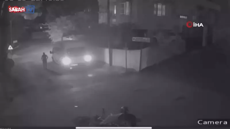 Motosikletin Minibüse Ok Gibi Saplandığı Korkunç Kaza Anı Kameralara Yakalandı!