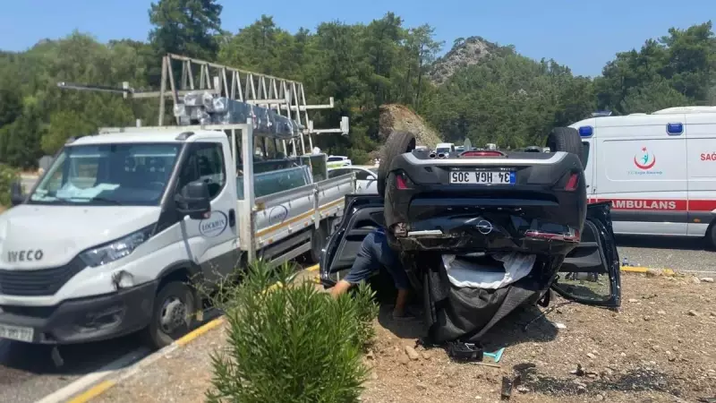 Muğla'da Korkunç Kaza: Kamyonet ile Otomobil Çarpıştı, 4 Kişi Yaralandı!