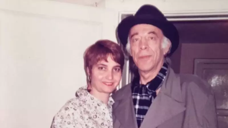 Ünlü Oyuncu Münir Özkul'un Eşi Umman Özkul Son Yolculuğuna Uğurlandı: Acı Vedanın Ardından