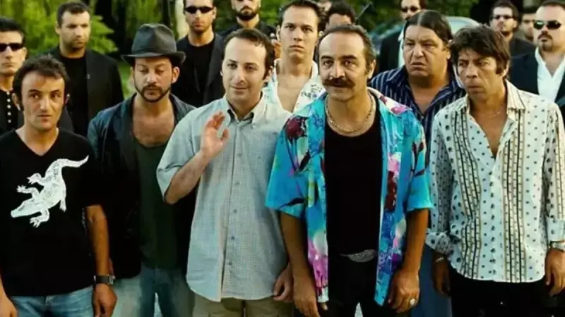 Organize İşler Filmi: Oyuncuları, Konusu ve Çekim Yılları Hakkında Bilmeniz Gerekenler