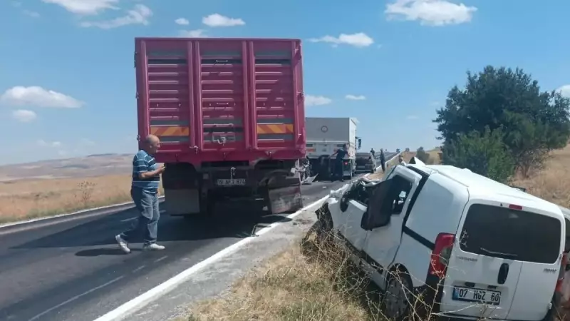 Çorum'da Feci Zincirleme Kaza: 10 Yaralı, Dakikalar İçinde Korku Dolu Anlar Yaşandı!