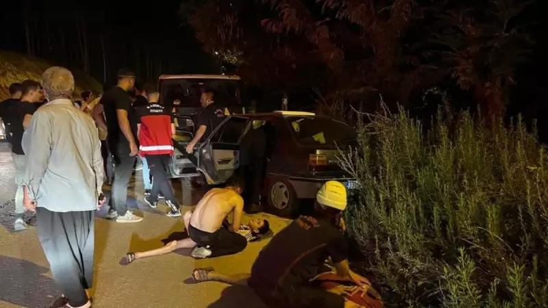 Osmaniye'de Minibüs ile Otomobil Çarpıştı: 4 Kişi Yaralandı!