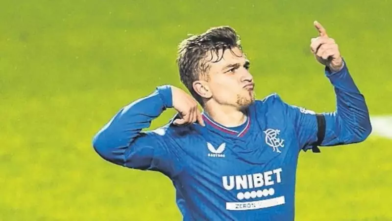 Rıdvan Perez Ameliyat Oldu: Fenerbahçe'nin Yıldızı Sakatlıkla Mücadele Ediyor!