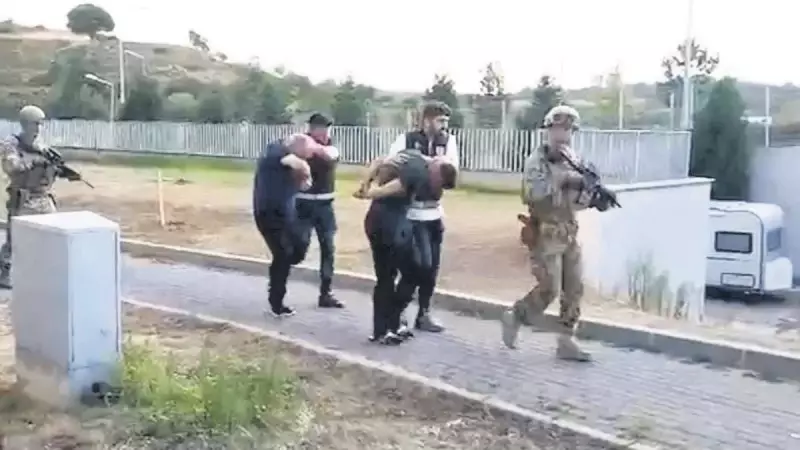 Sahte Polislere Gerçek Polis Operasyonu: İstanbul'da Büyük Çöküş!