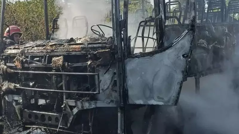 Sakarya'da Alevler İşçi Servisini Yok Etti: Kullanılamaz Hale Geldi!