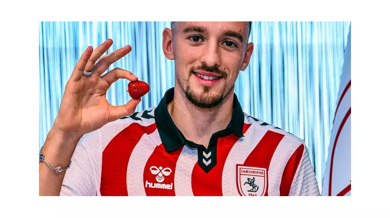 Samsunspor'un Yıldız Transferi Çilek Formayı Giydi! İşte İlk Pozlar