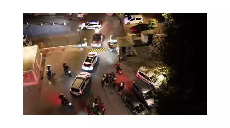 Sarıyer'de Gece Vakti Sokak Denetimi: 25 Kişiye İşlem Yapıldı!