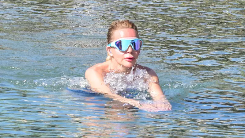 Seda Üren'den Serinletici Kaçamak: Deniz Keyfiyle Stres Attı!