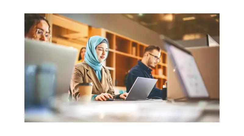 Sessizce Dışlanıyoruz: Görünmez Engellerle Mücadele Edenlerin Hikayesi